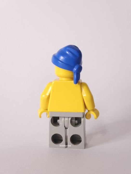 Pirate Red / White Stripes Shirt, Light Gray Legs, Blue Bandana - obrazek 2